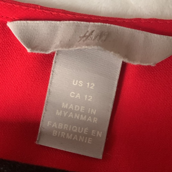 H&M women’s sleeveless red top - Picture 4 of 5
